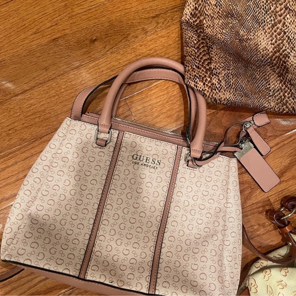 Bundle of 4 Handbag Purses Brown Snake Print Pink Guess Dooney Bourke Lot - Picture 2 of 11